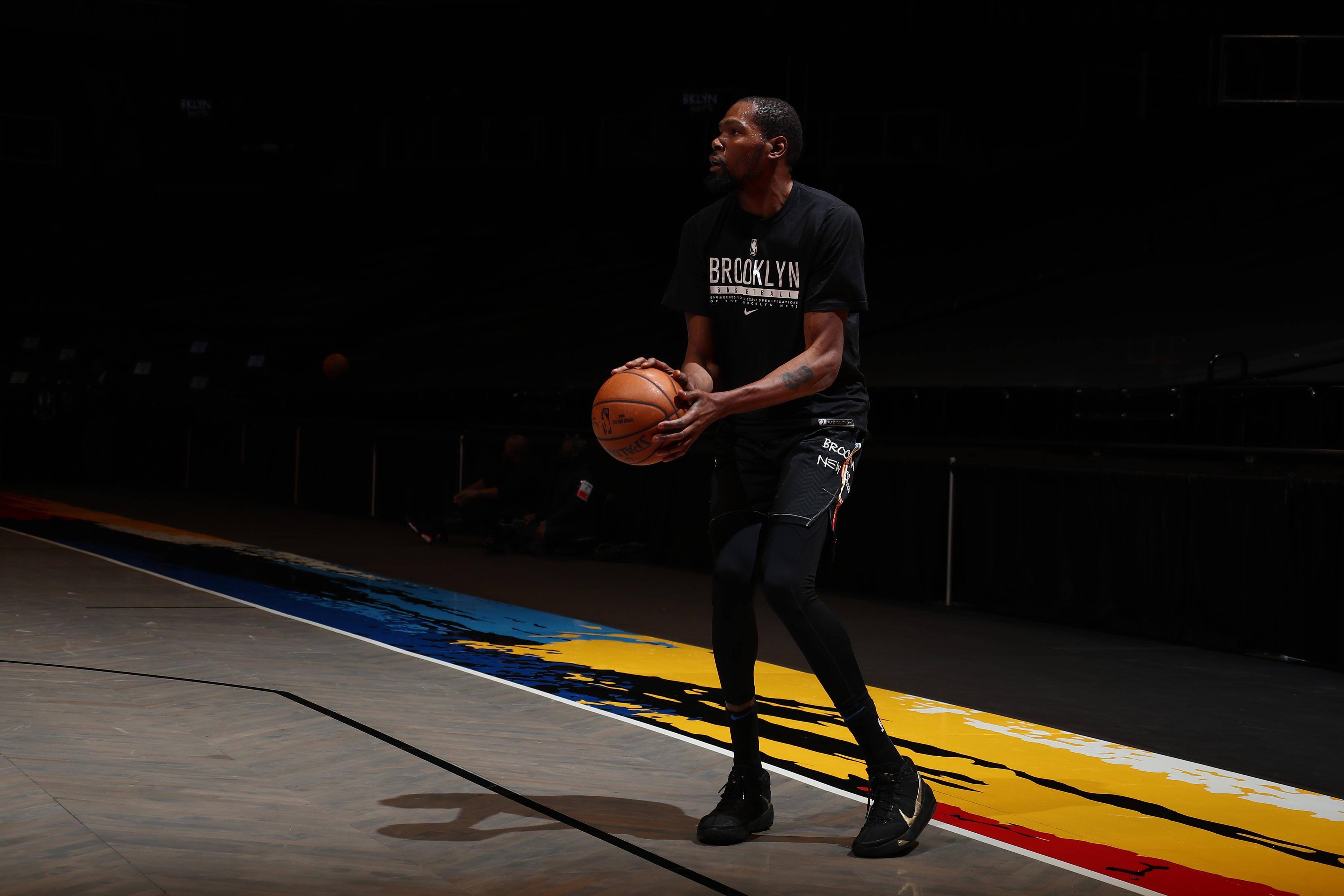 爱游戏体育官方入口杜兰特焦点对战，字母哥与70激战独行侠分钟，重返赛场胜负难料！