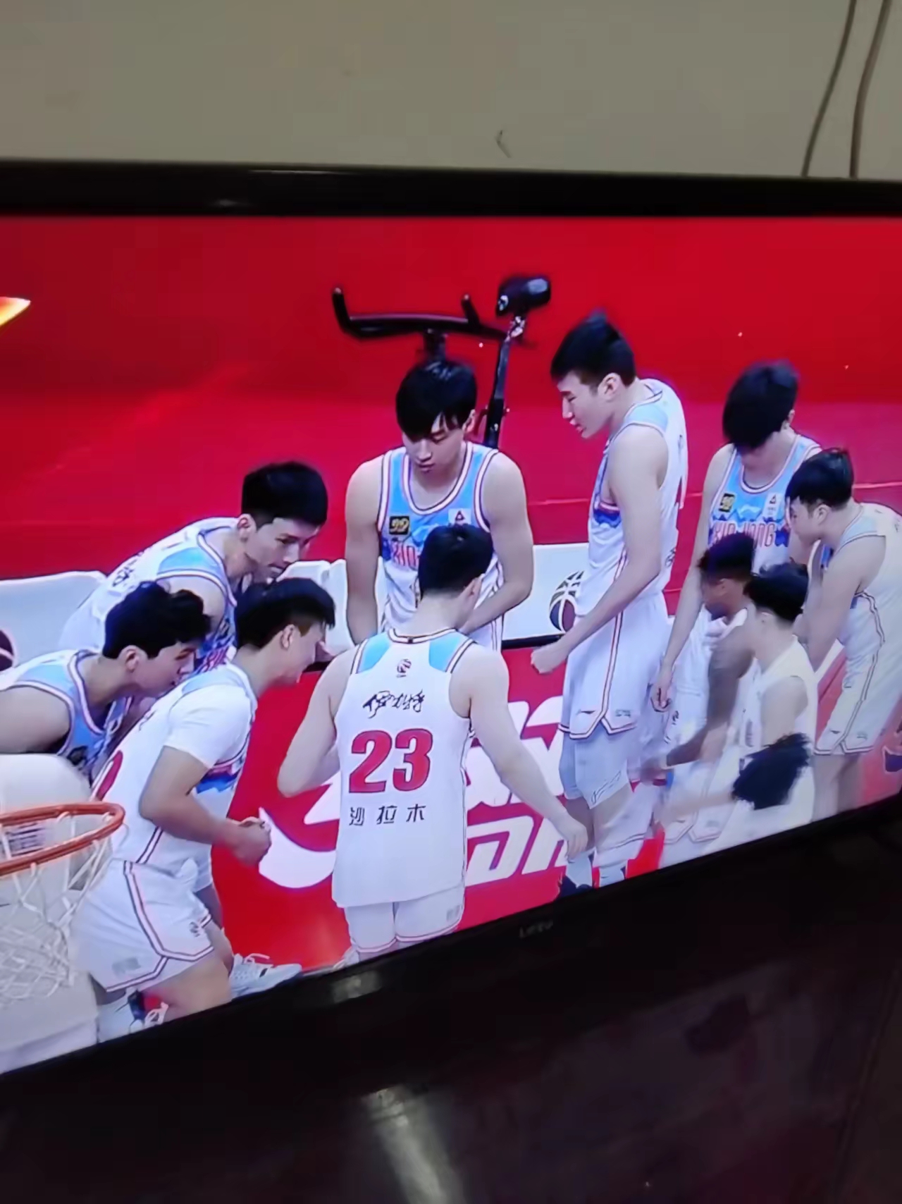 今夜突围战来临,达拉斯独行侠围绕CBA常规赛手感冰凉,球迷炸锅,医务组通报恢复的简单介绍 今夜突围战来临,达拉斯独行侠围绕CBA常规赛手感冰凉,球迷炸锅,医务组通报恢复的简单介绍